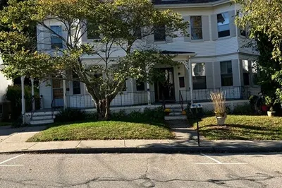 14 Brewster St #2