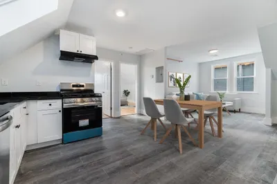 108 Paul Gore St #1
