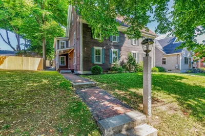 34 Woodland St #B 1