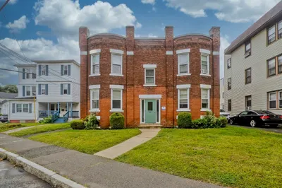 599 Chicopee St 1