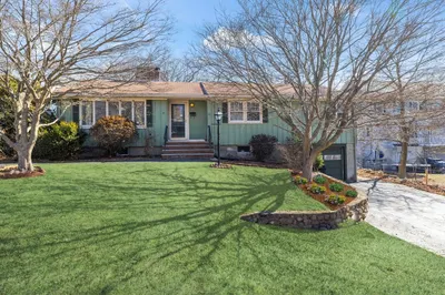 14 Bacon Dr