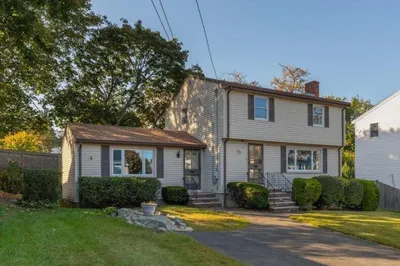 8 Cottage Street 1