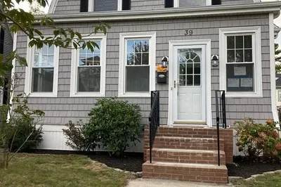 39 Buttonwood St