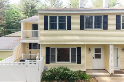 322 Edgebrook Dr #322 1
