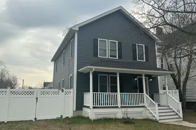 135 College St 1