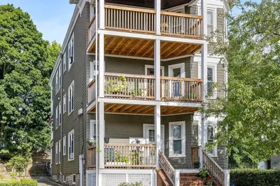 7 Fairbanks St #2
