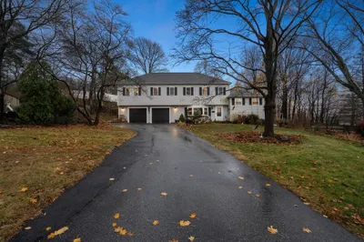 24 Stanley Cir 1