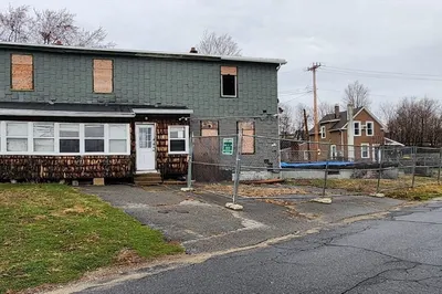 118-120 Intervale Rd 1