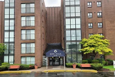 4234 North Main St #606 1