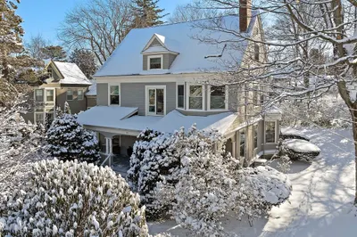 22 Winthrop St 1