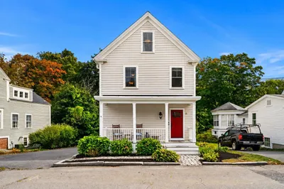 15 Court St #B 1