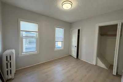 33 Everett Ave #2 1