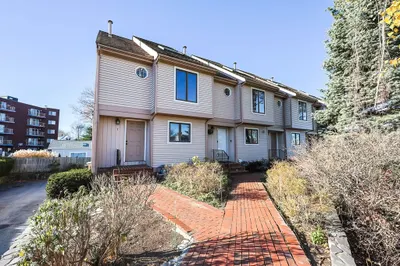 47 Graham St #1 1