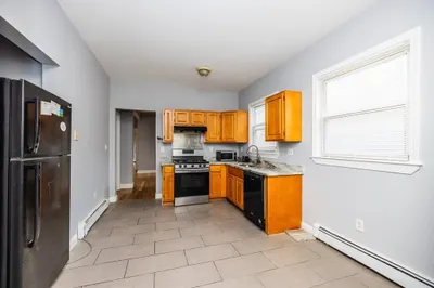 21 Maywood Street #3