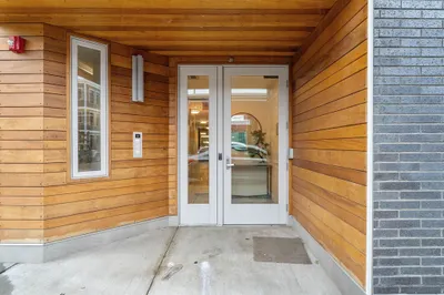 812 E 6th Street #11