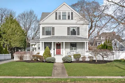 19 Yale St