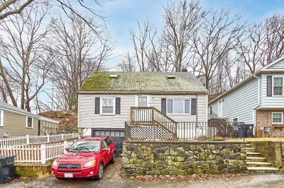 9 Intervale Rd