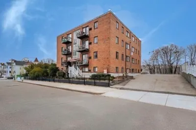 39 Crescent Ave #9 1