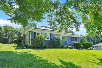11 Juniper Hill Rd