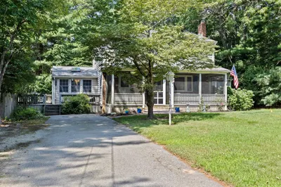 36 Karen St