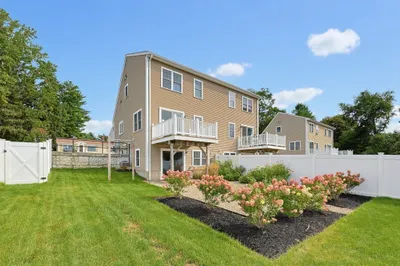 1449 Main St #4 1