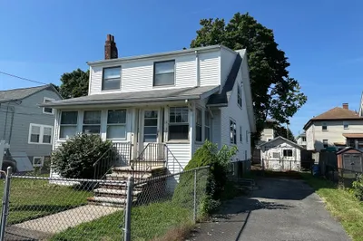 131 Farrington St 1