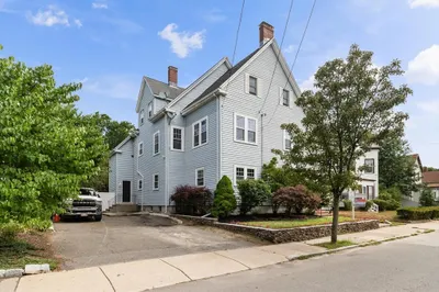 152 Washington St 1