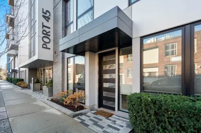 45 W 3rd St #201