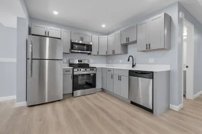 160 Chatham St 1