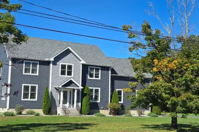 537 Southwick Rd 1