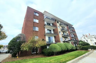 80 Main St #20 1