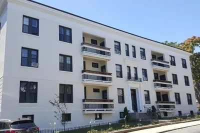 120 Glenville Ave #04