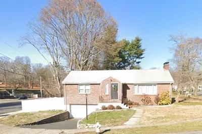 2 Arden Rd