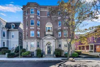 20 Chestnut St #205 1