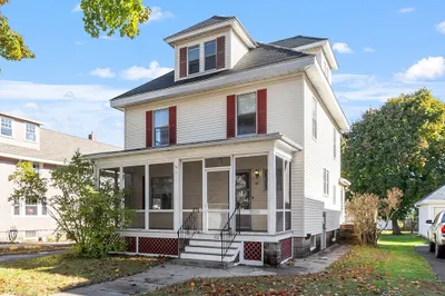 32 Fernwood Avenue 1
