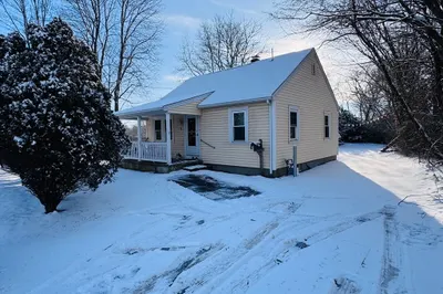 7 Dilla St