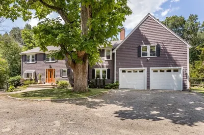 264-r Massapoag Ave 1
