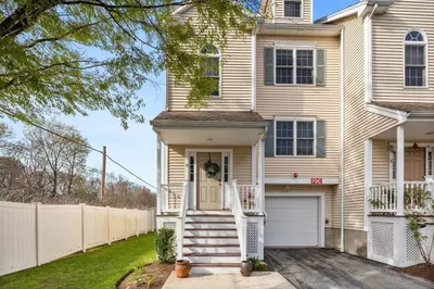 10 Middlesex Ave #19 1