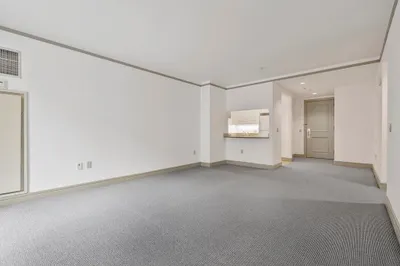 3 Avery St #902