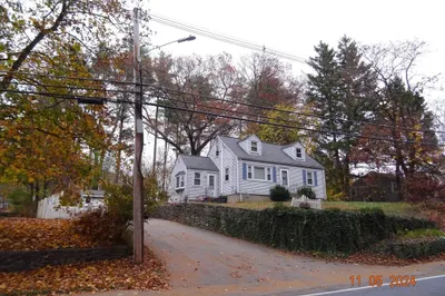 227 Central St 1