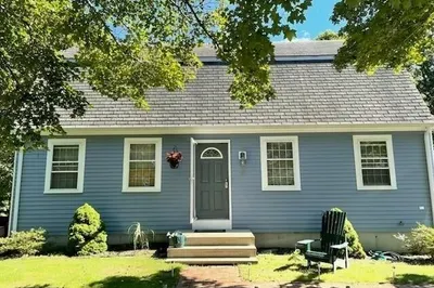 15 Crofton Ln