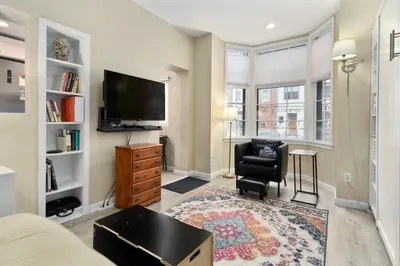 21 Bowdoin Street #1B