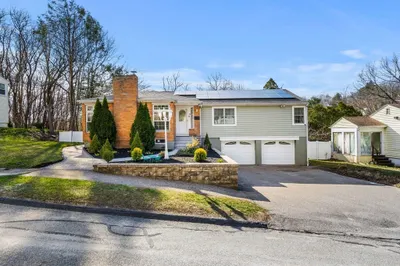 32 Sun Valley Dr 1