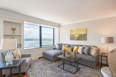 85 East India Row #40H 1