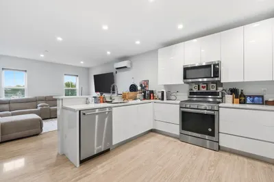 145 Newbury Avenue #18