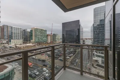 133 Seaport Blvd #902 1
