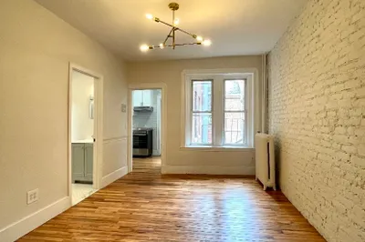 13 Anderson Street #2 1