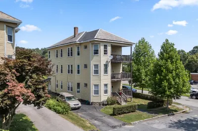 97 Courtland St 1
