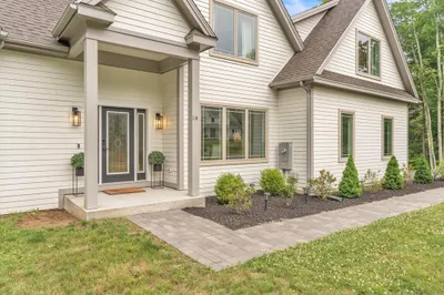 114 Lindenridge Rd 1