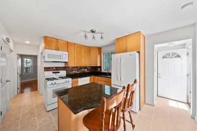 12 Rosemont Rd #1 1